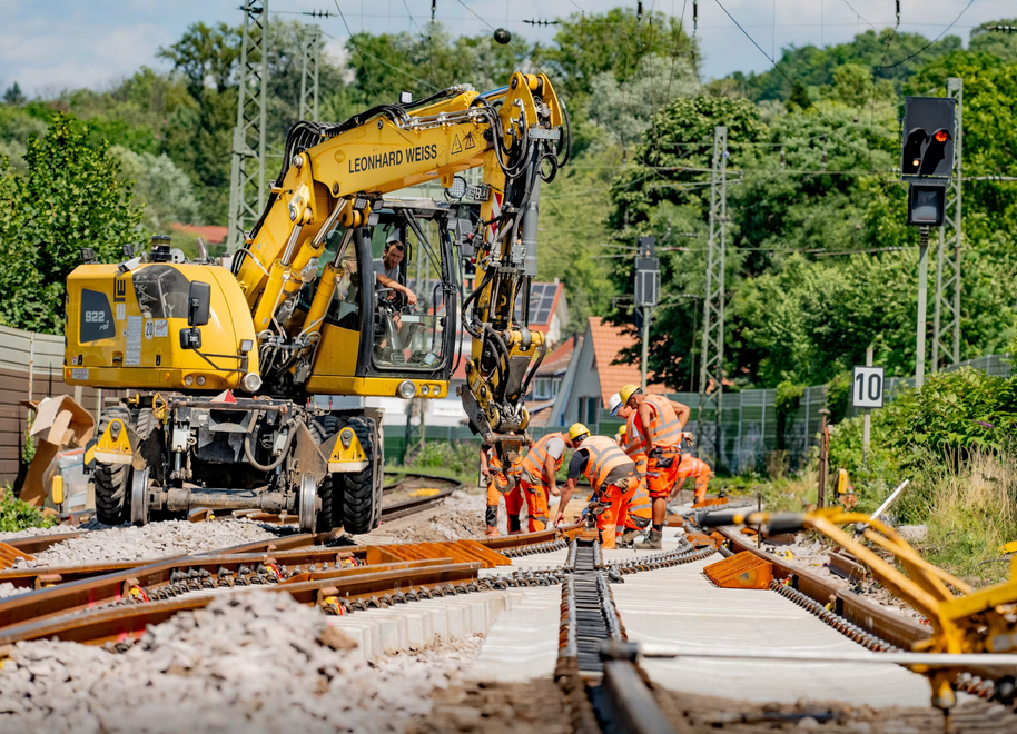 Gleisbaustelle: Je komplexer die Technik, desto wichtiger der Mensch