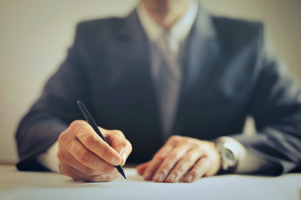 Unternehmerpflichten im Arbeitsschutz sind mehr als nur KI basiertes Papier oder Formalien